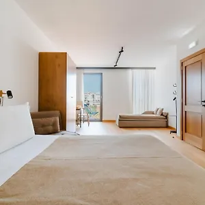 Ξενοδοχείο Glass House - Smart & Parking